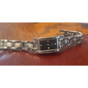 Woman's VTG Lorus Silver Tone Watch with Link Band, Diamond Accents